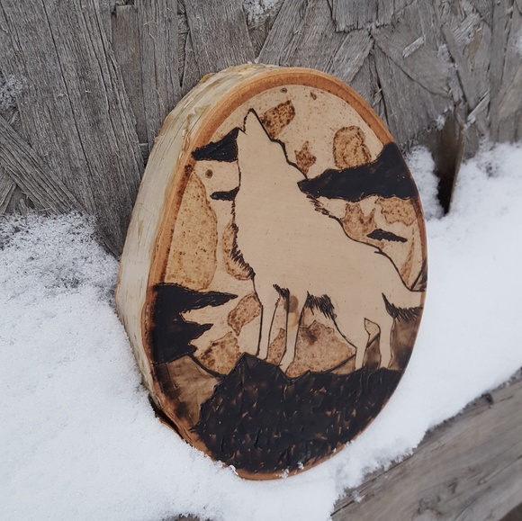 Wood Burned Wolf Howling at the Moon - Picture 3 of 4
